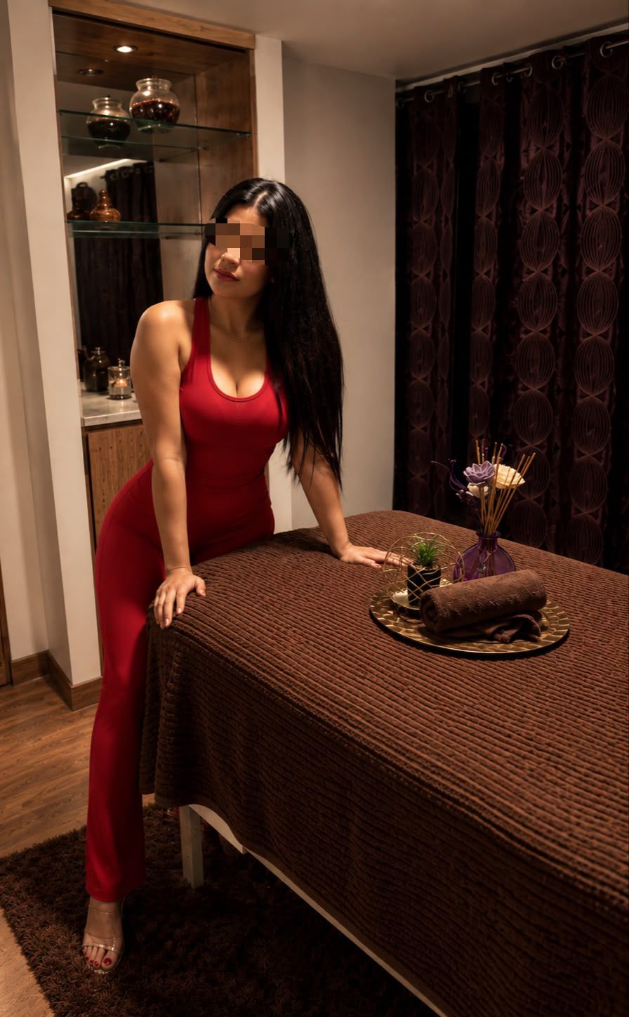 Anitta - Especialista en Masaje Nuru en Velvet Men Spa